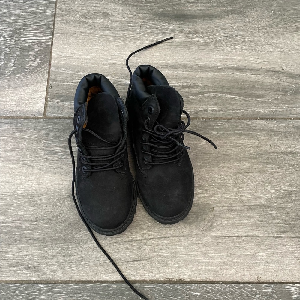 Timberland boots for kids.Used like new.number 10.Black